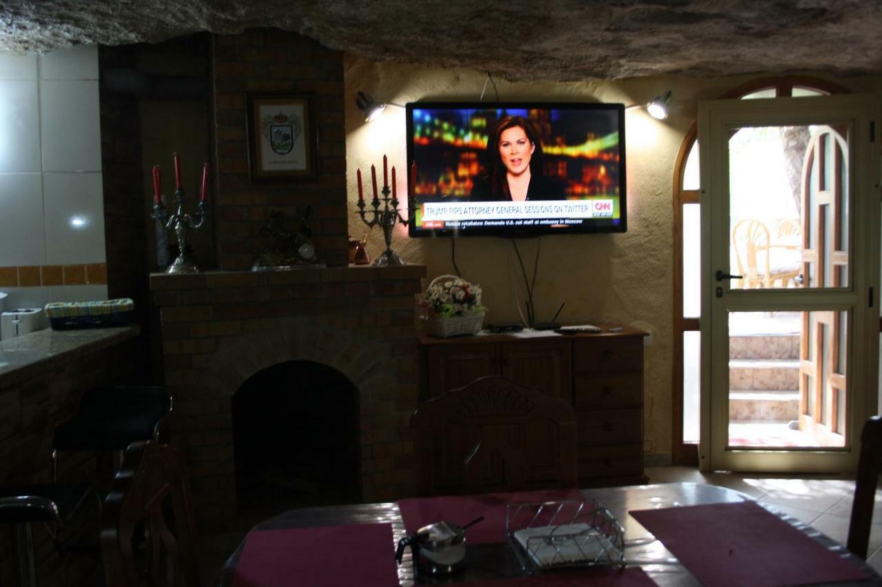 Cueva Sasha Guest House San Miguel de Abona Luaran gambar